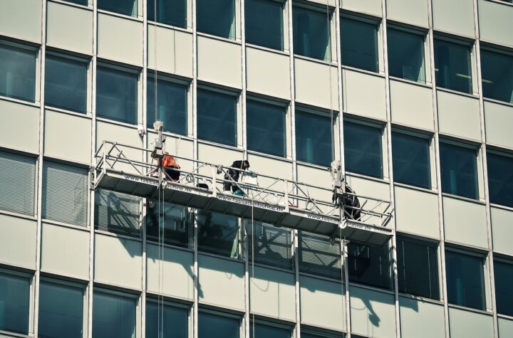 elewacja budynku mycie